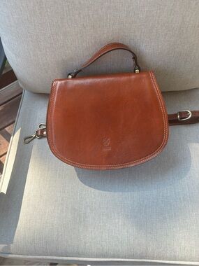 Vera Pelle Italian Leather Saddle Crossbody Bag in Cognac Brown